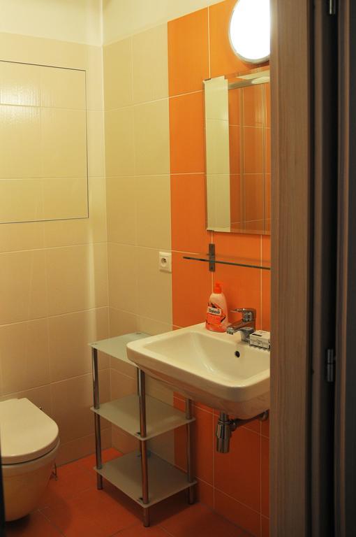 Apartment Freyova 25 Prag Exteriör bild